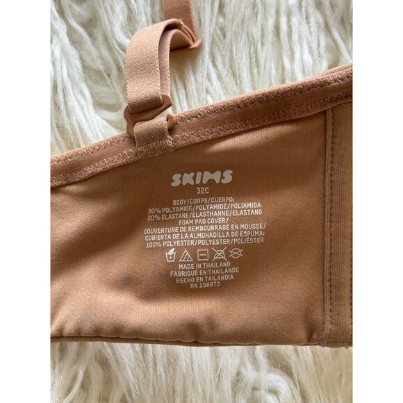 Skims Fits Everybody Strapless Bra Ochre Size 32C - Picture 6 of 6